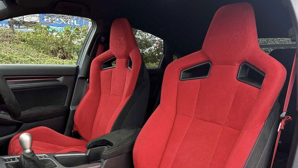 Honda Civic Type R FL5 - interior
